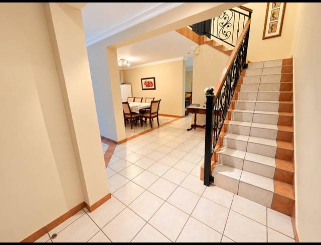 6 BEDROOM PROPERTY TO RENT IN MORELETAPARK